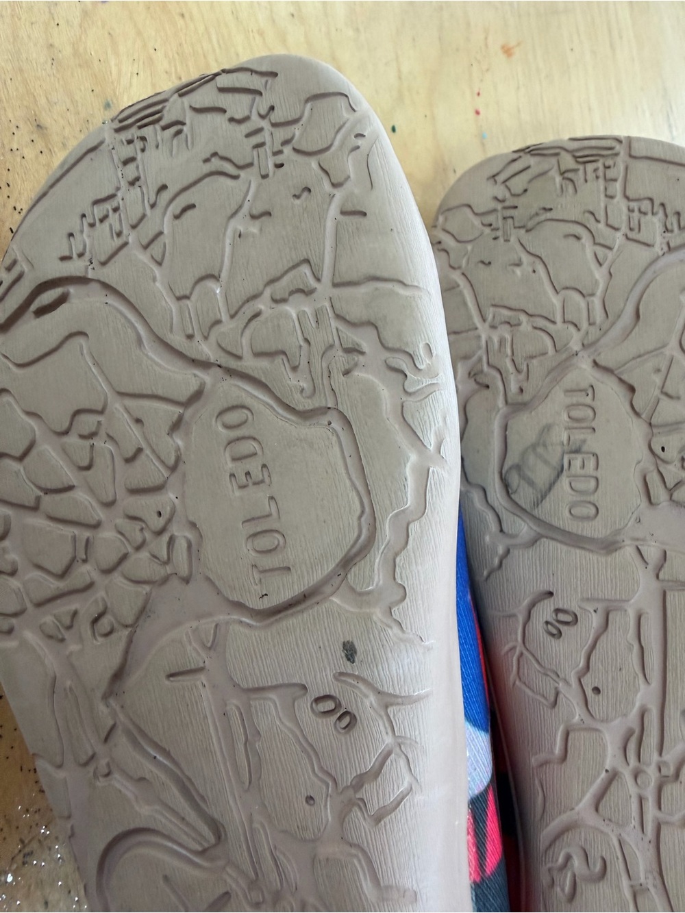 Uni Slip-On Shoes with Eye Graphic - Red & Blue - Picture 7 of 9